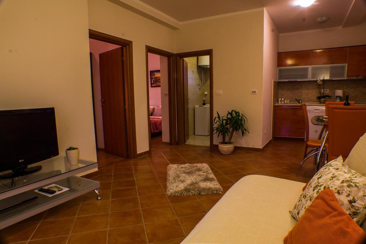 Dmm Apartments Tivat Exterior foto