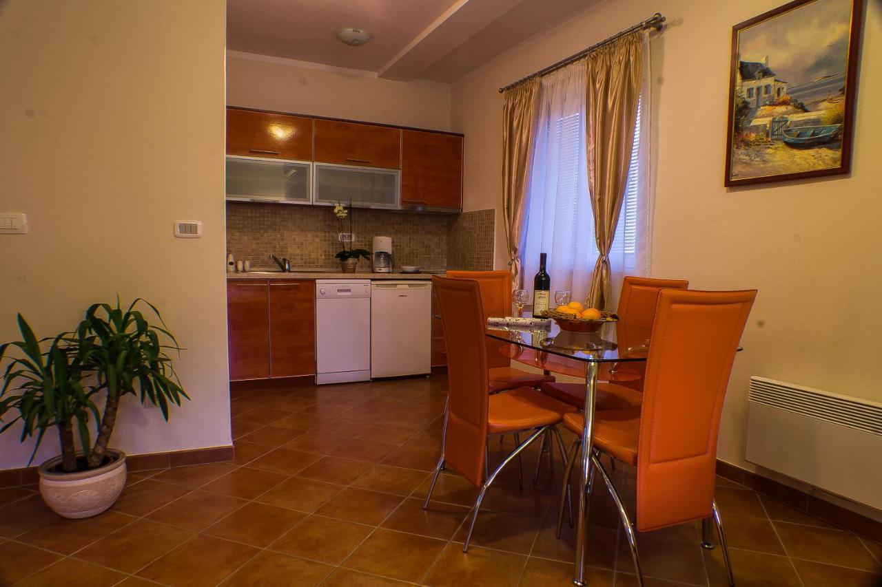 Dmm Apartments Tivat Exterior foto